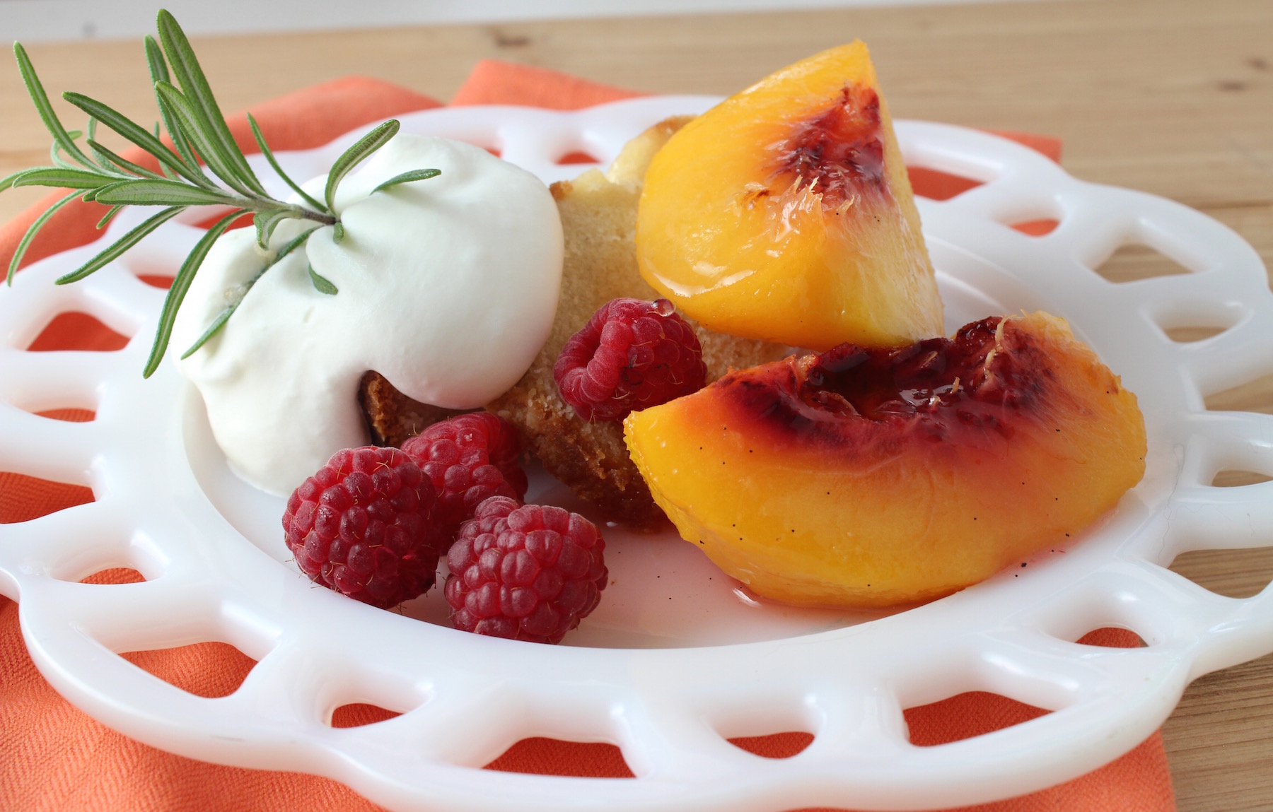 Rosemary-Vanilla Poached Peaches | My Delicious Blog