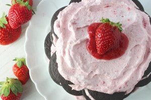 roasted strawberry cake