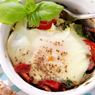 baked egg with moringa